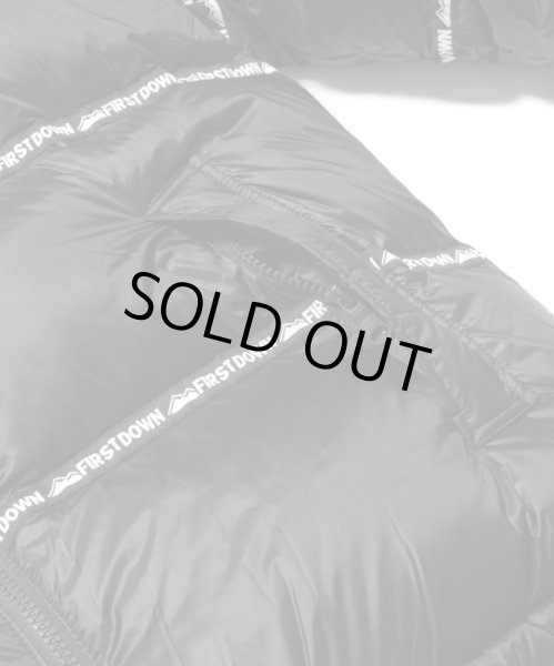 画像2: FIRST DOWN / reversible down jacket with tape (2)