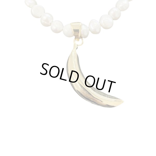 画像2: SPARKING × ORCHARD / potato pearl necklace white single banana top gold (2)