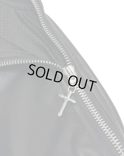 画像4: LAST NEST / faux leather crewneck (4)