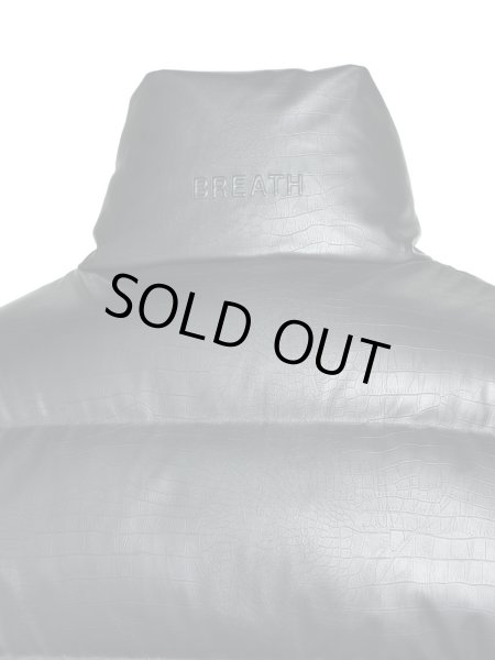 画像5: BREATH / faux leather matte crocodile down jacket  (5)