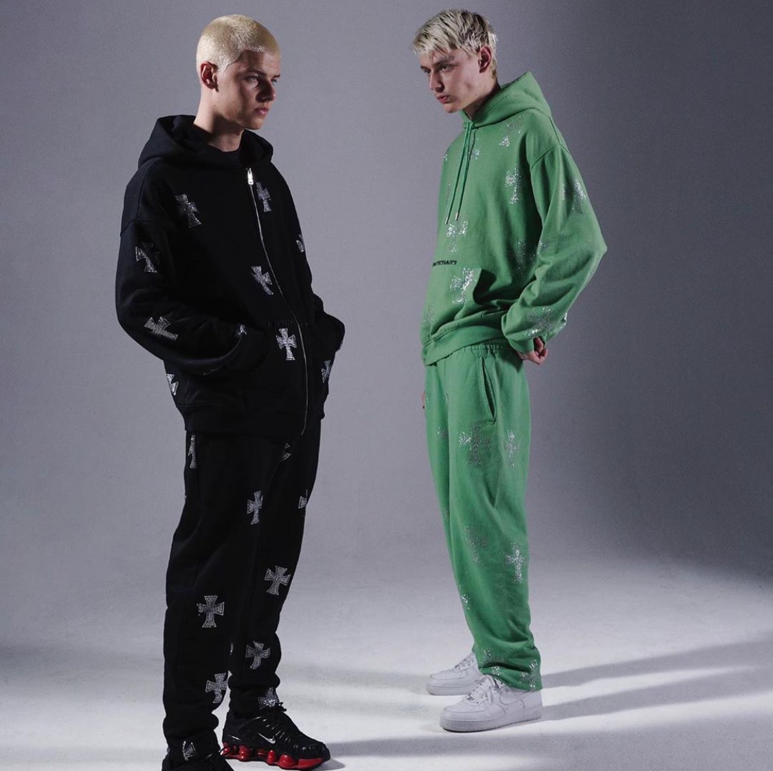 ラッピング不可】 UNKNOWN アンノウンBLACK RHINESTONE JOGGER